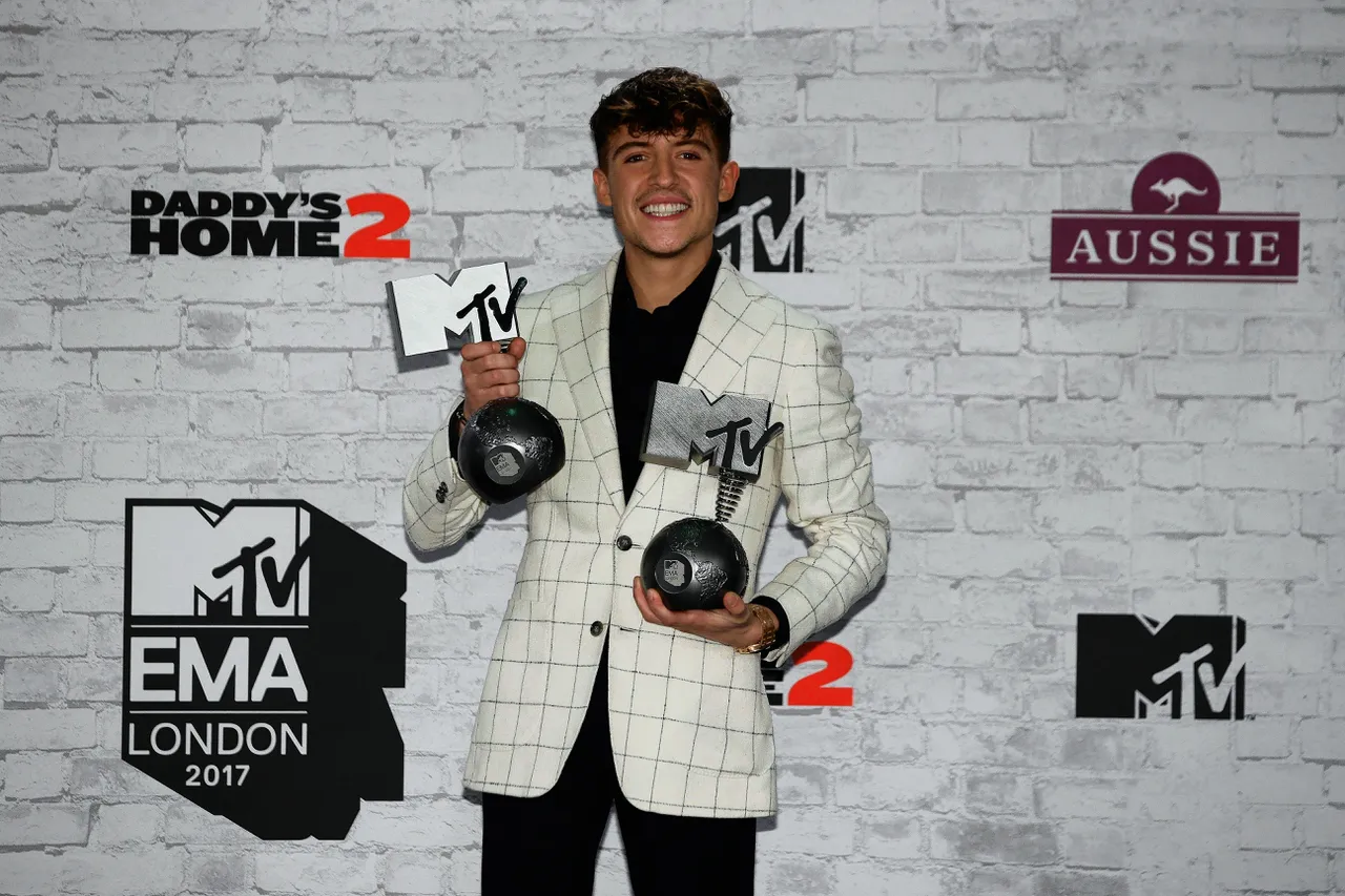 Rapper Lil’ Kleine wint als eerste Nederlander Best Worldwide Act - NRC