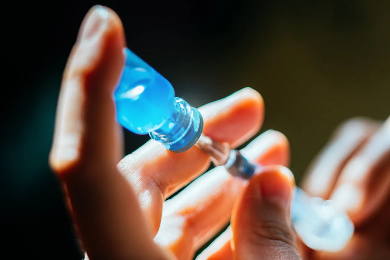 bpc 157 and mk677 Peptides are everywhere right now. The claims are confident. The evidence  is not. In Sport & Exercise Medicine, we're seeing more patients ask about  BPC-157, TB-500, and growth hormone secretagogues  often