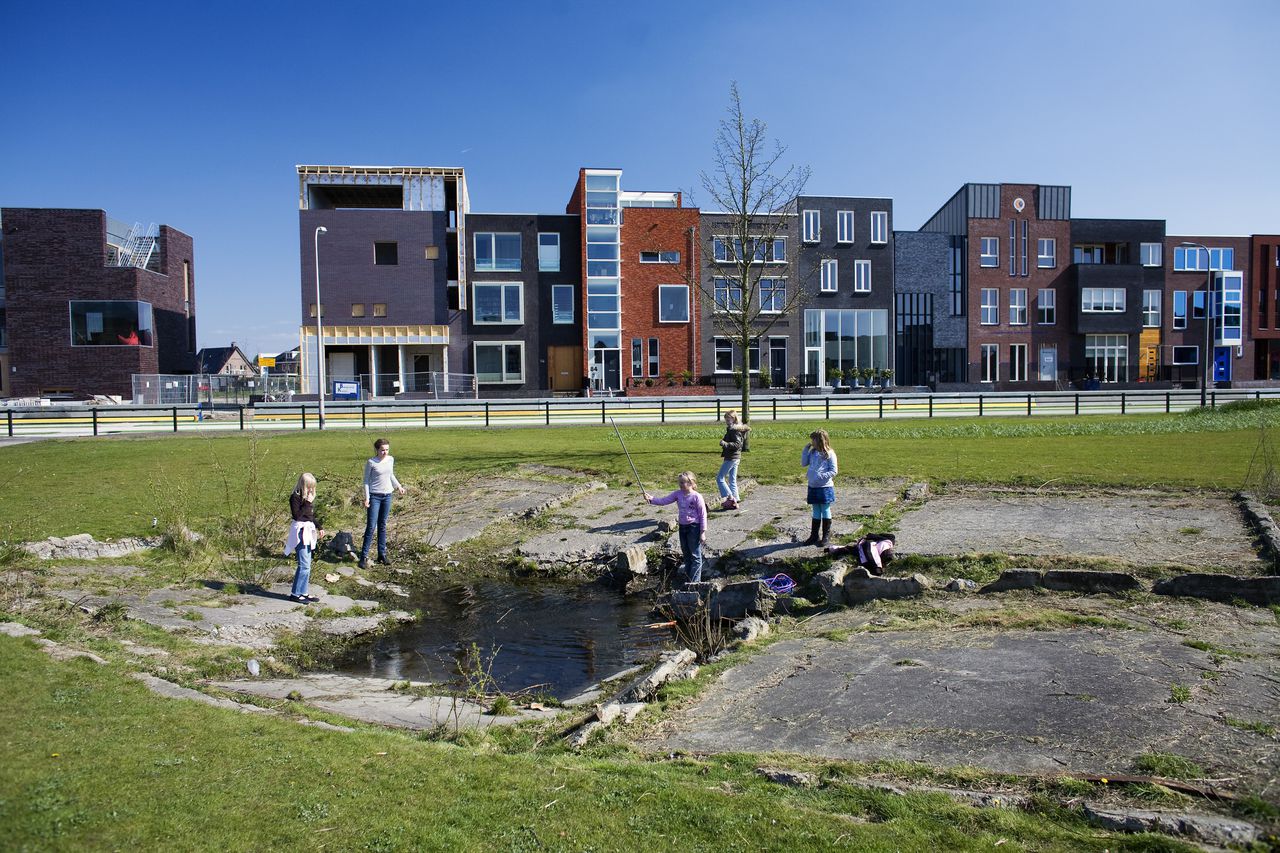 Wat Er Na De Ramp Nog Stond Is Overeind Gebleven Nrc