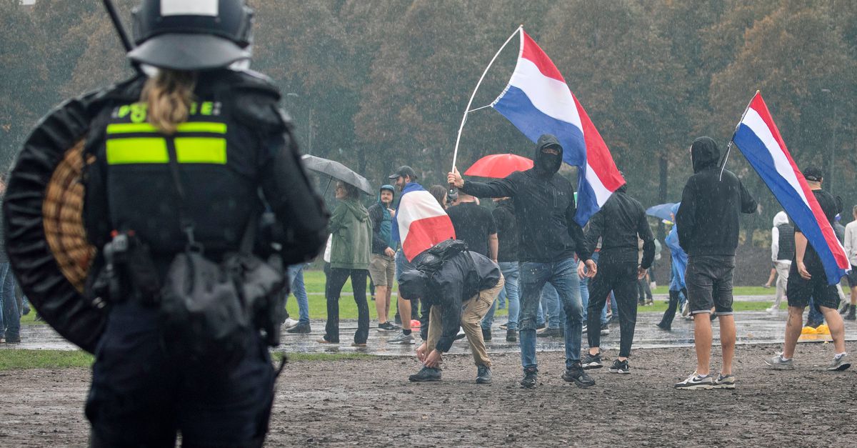 Eerste verdachten Malieveld-rellen dinsdag al voor de rechter - NRC