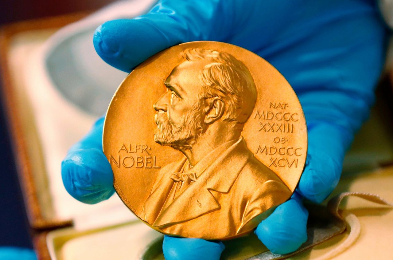 Nobelprijs literatuur in 2019 toegekend door commissie NRC