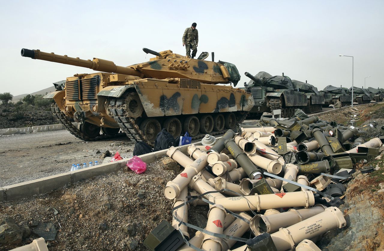 Turkse tanks staan klaar voor de militaire operatie in de Koerdisch-Syrische provincie Afrin.