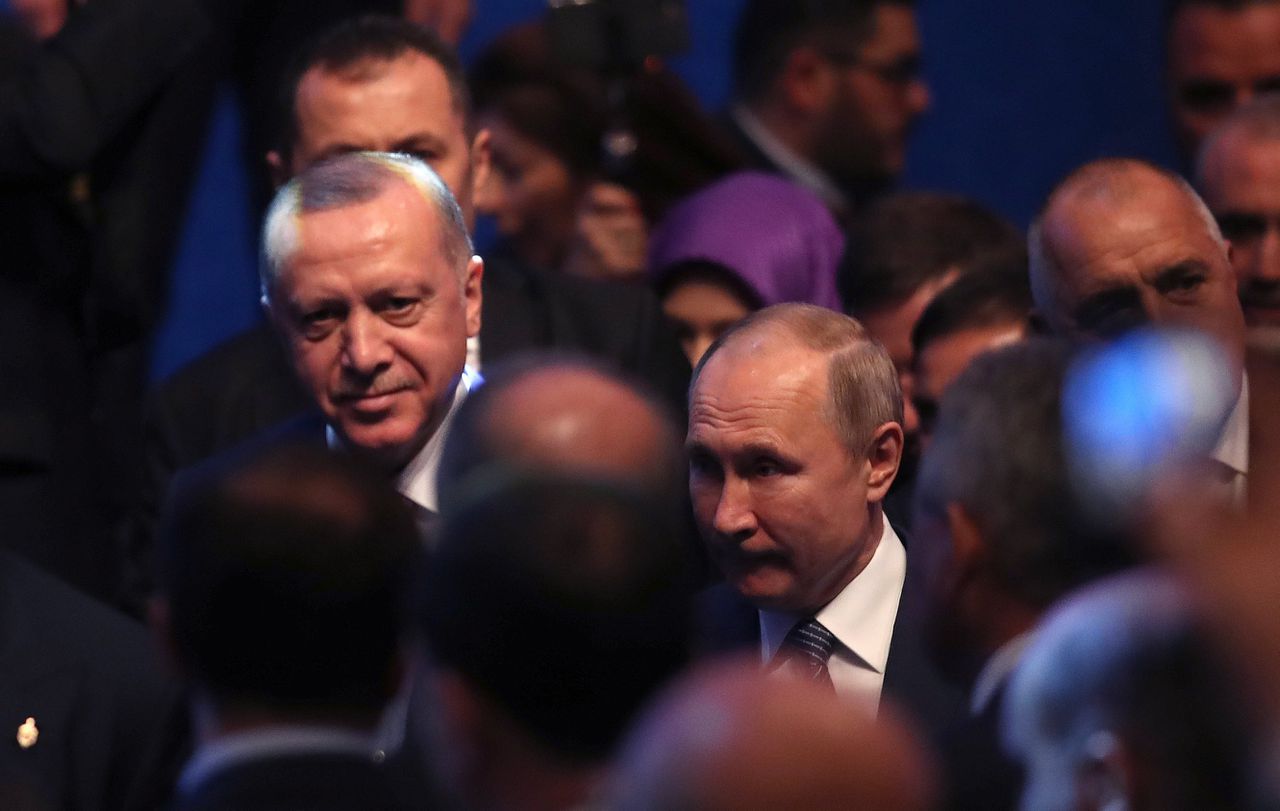 De twee presidenten tijdens hun ontmoeting in de Turkse stad Istanbul.