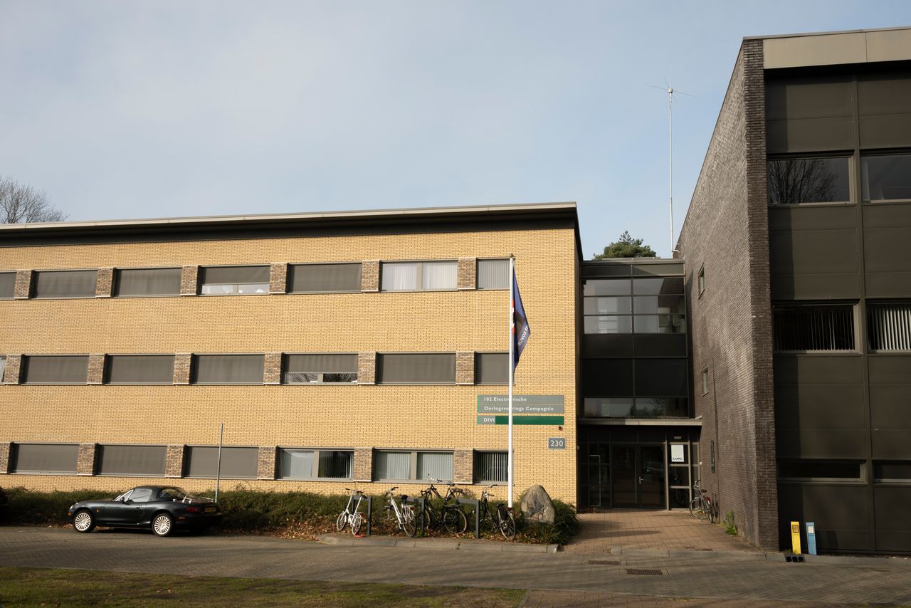 Het gebouw van het Land Information Manoeuvre Centre (LIMC) in ’t Harde.