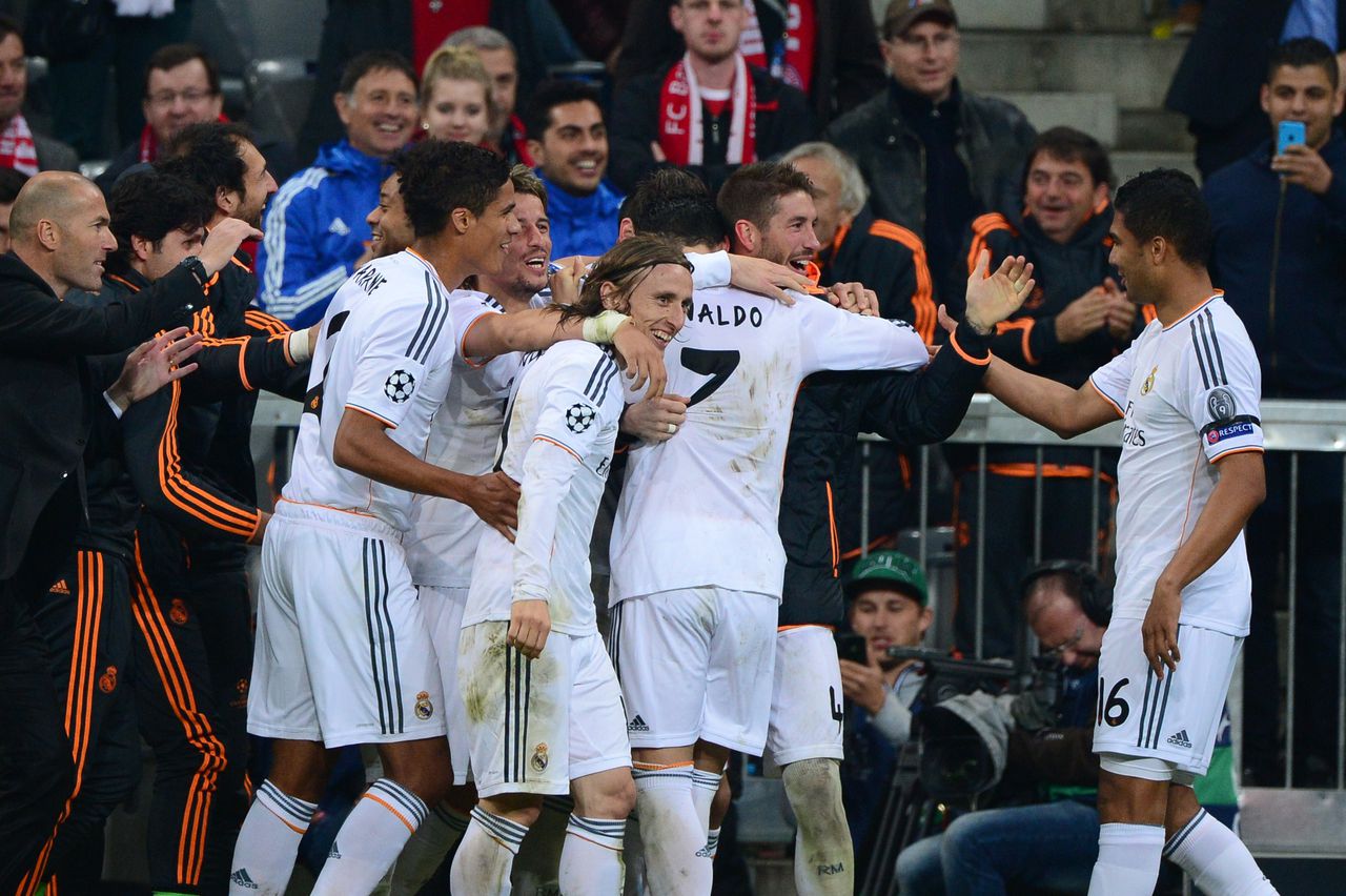 Cristiano Ronaldo van Real viert zijn doelpunt waarmee zijn club op 0-4 voorsprong kwam.