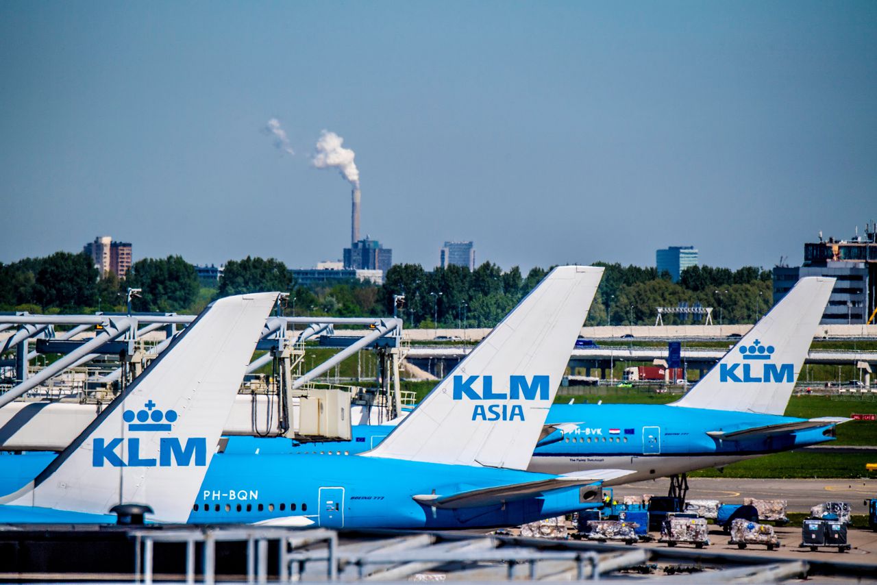 Vliegtuigen van KLM op Schiphol.