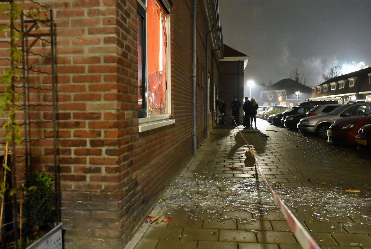 Enschede Voelt Zowel Haat Als Liefde Voor Vuurwerk Nrc