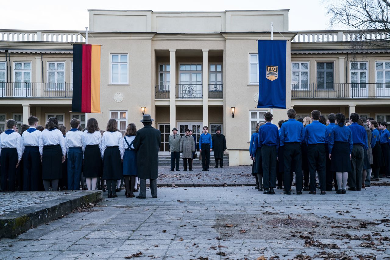 ‘Das schweigende Klassenzimmer’ roept een vergeten episode uit de Duitse naoorlogse geschiedenis in de herinnering.