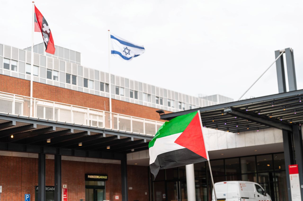 De vlag uithangen uit solidariteit met Israël is niet vanzelfsprekend 