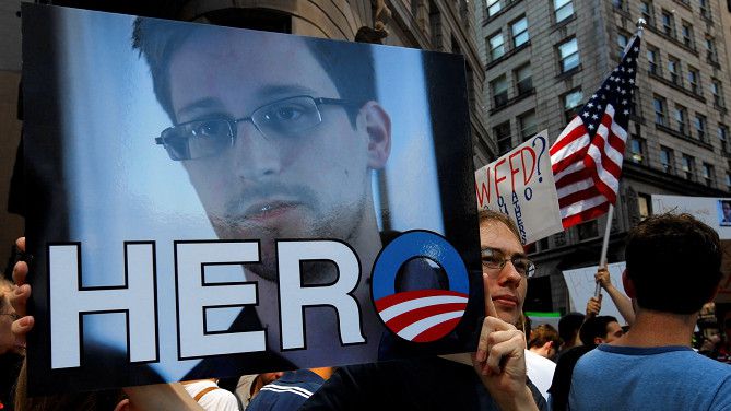 Demonstratie voor Edward Snowden in Boston vandaag op Onafhankelijkheidsdag in de Verenigde Staten.