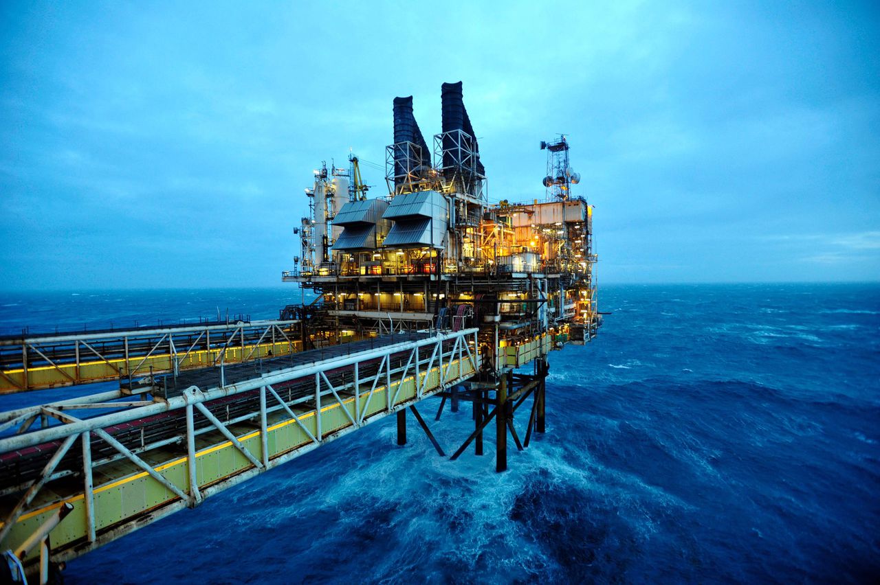 Brits kabinet verleent meer dan honderd controversiële vergunningen voor gas- en olieboringen in de Noordzee 