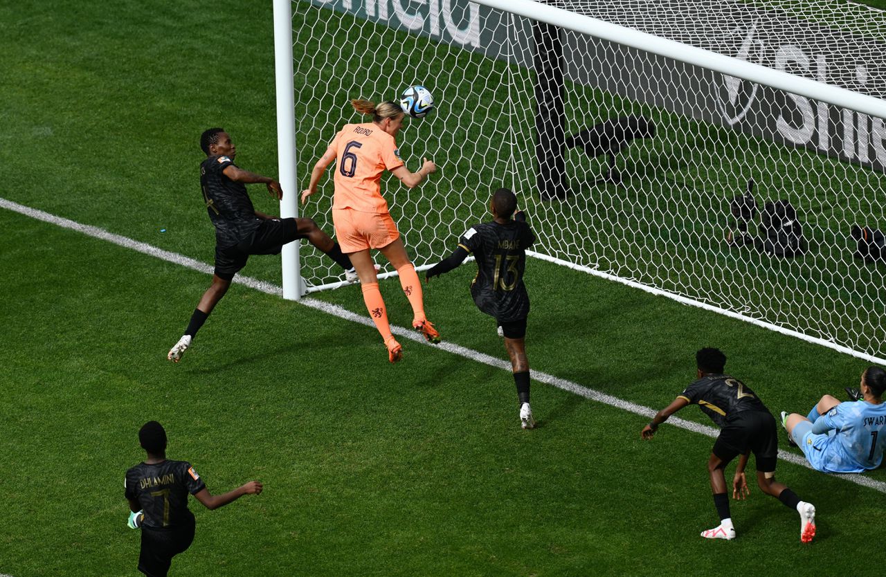 Nederland treft Spanje in kwartfinale, na weinig overtuigende zege op Zuid-Afrika 