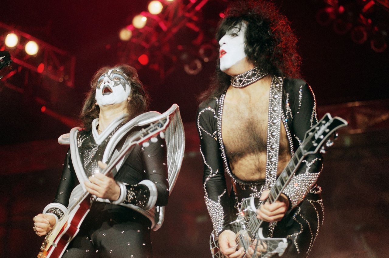 Ace Frehley, gitarist en medeoprichter KISS, op 74-jarige leeftijd  overleden - NRC