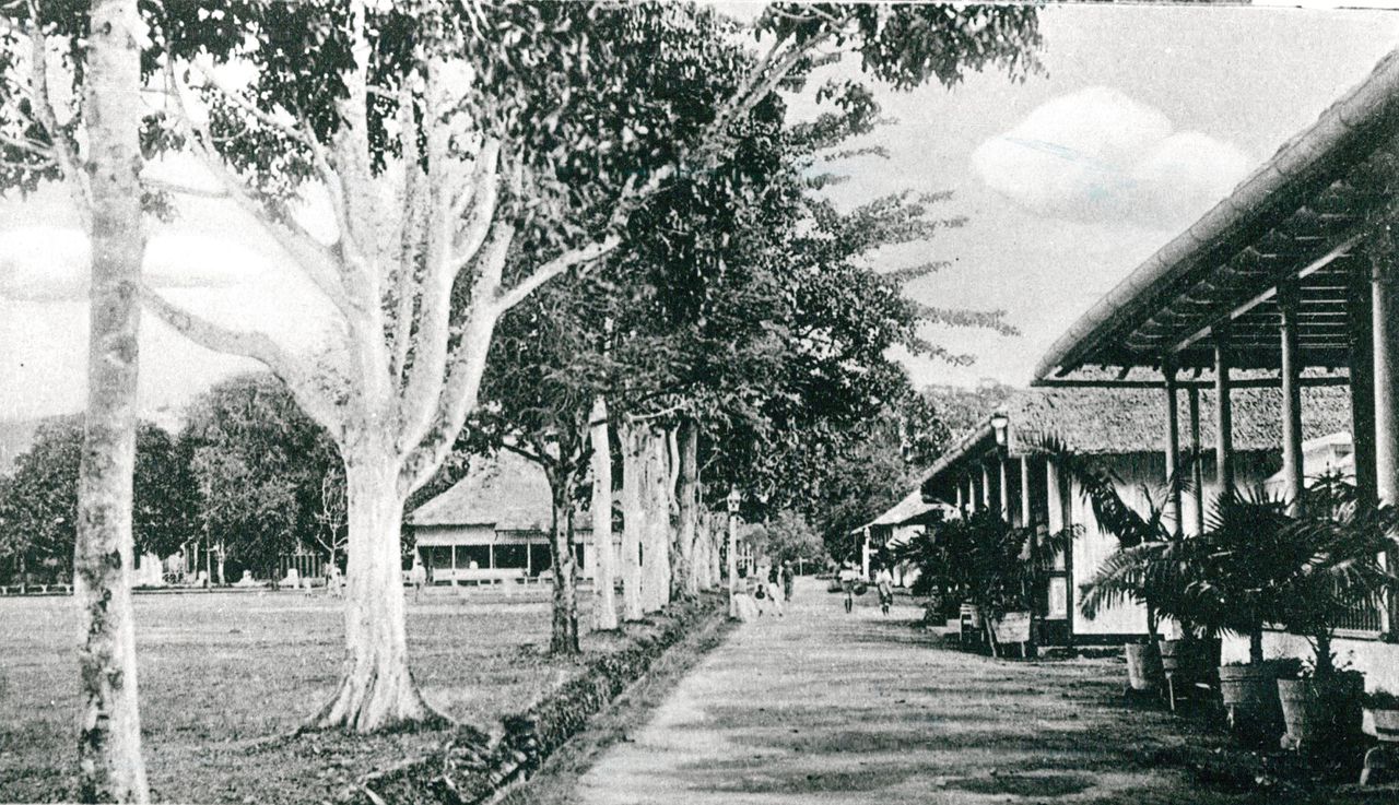 De Esplanade in Ambon, hoofdstad van de Molukken, in 1980.