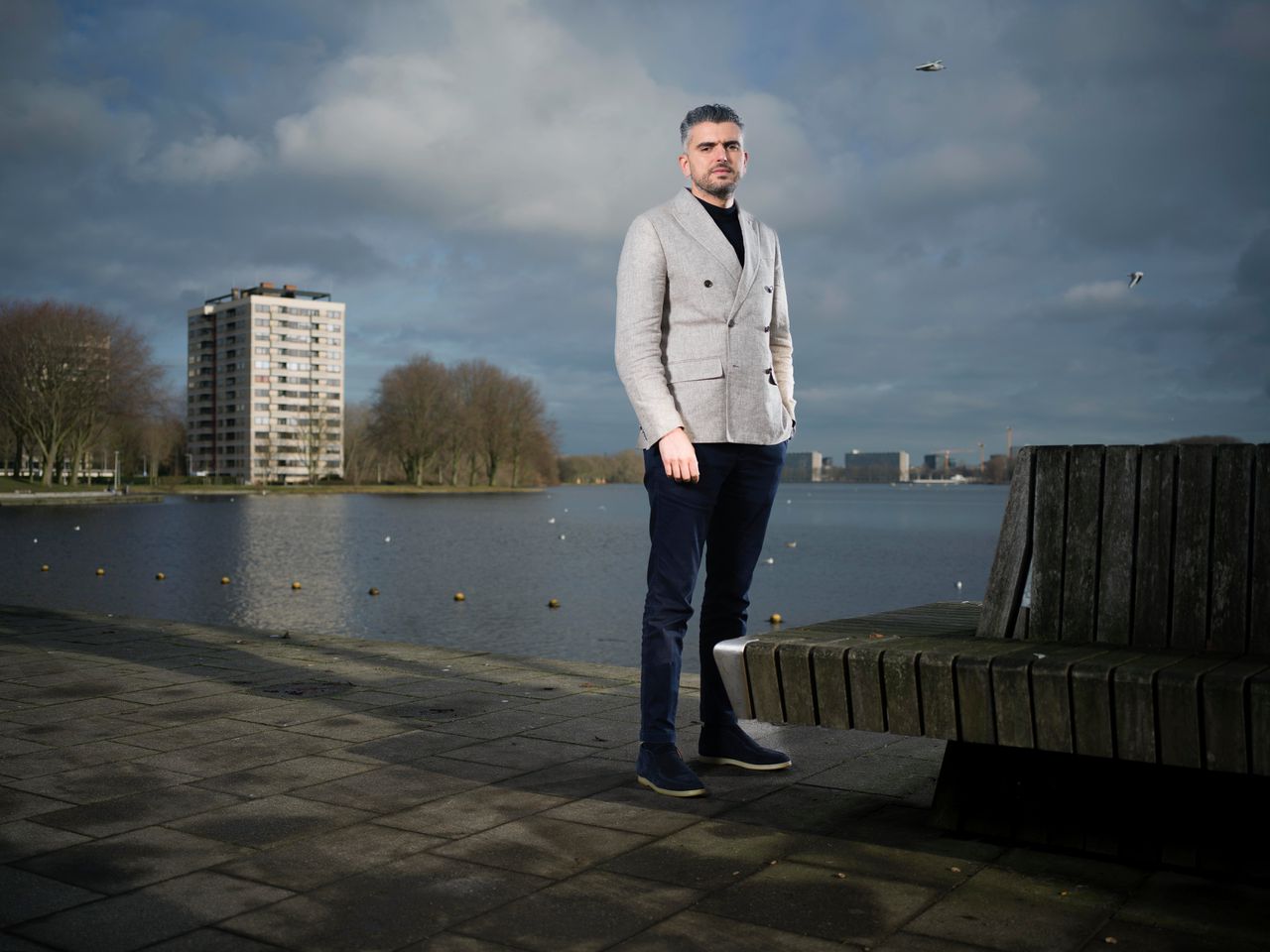 Amsterdamse PvdA-leider Sofyan Mbarki: ‘Politici die hele groepen wegzetten voeren een achterhoedegevecht’