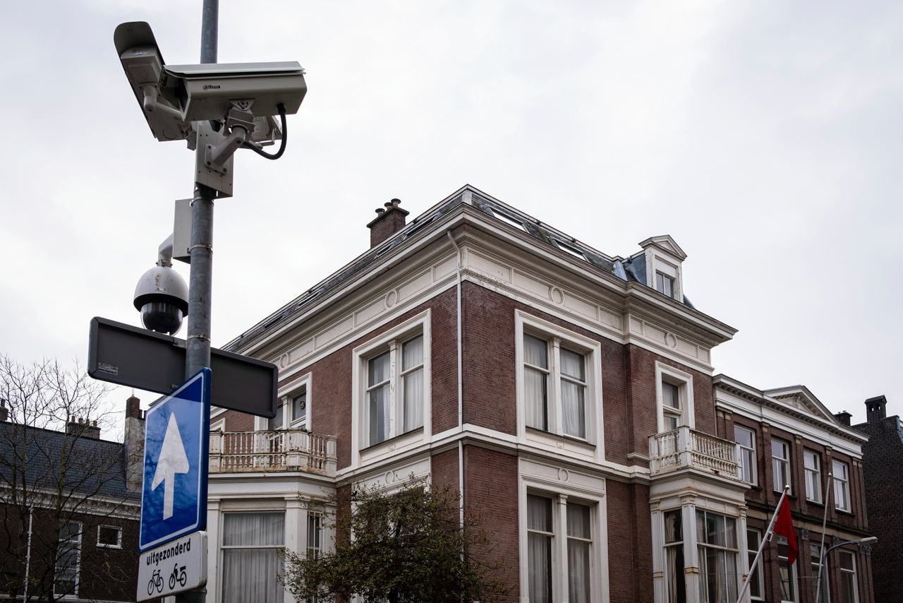 Ambassades negeren Nederlandse rechters 