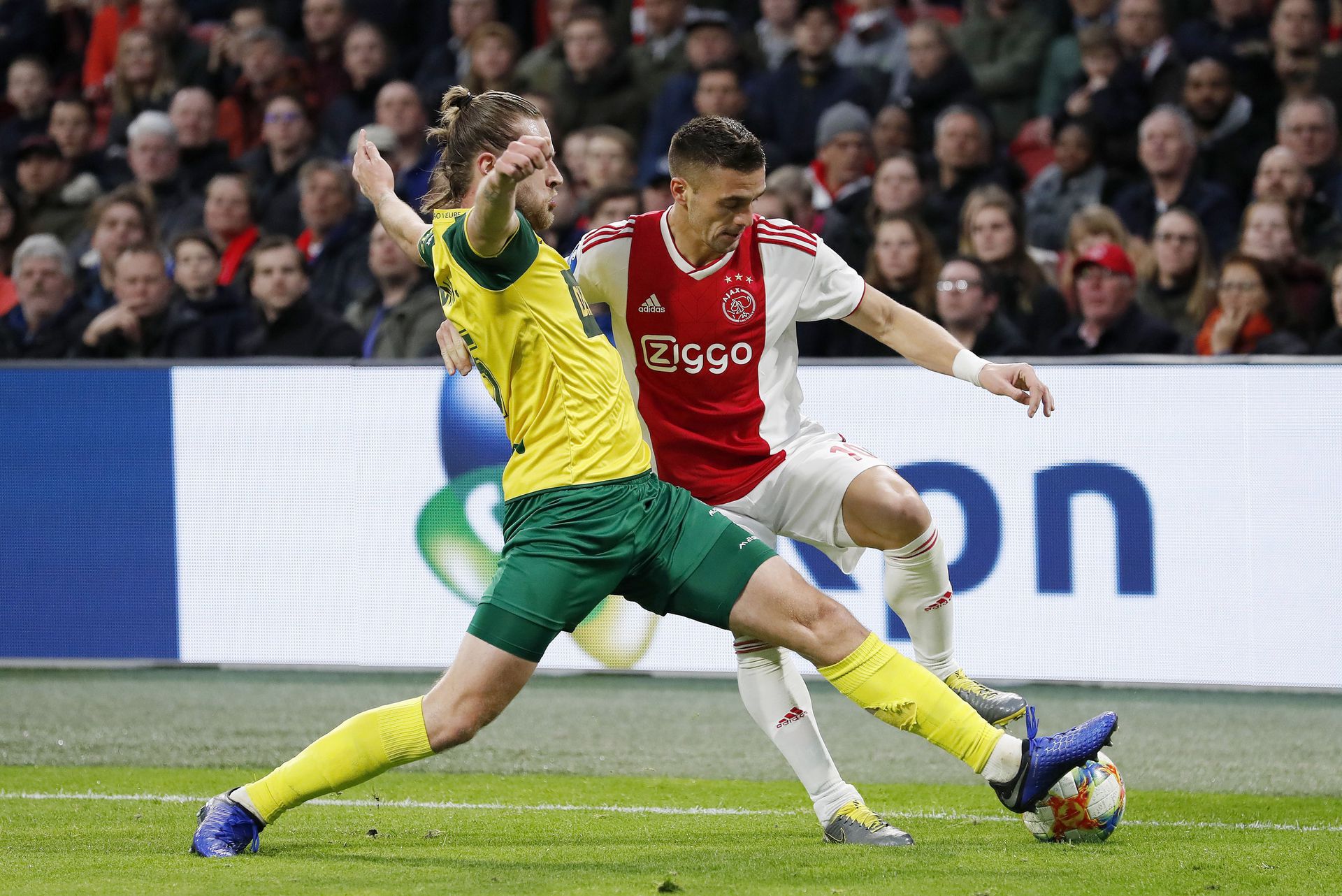 Ajax wint eenvoudig van Fortuna Sittard: 4-0 - NRC