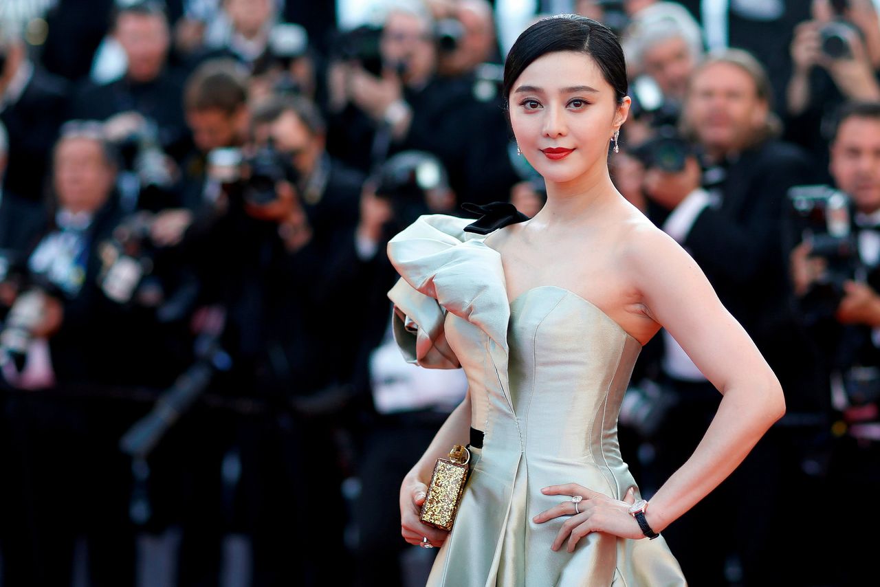 Ineens is Fan Bingbing terug, na beschuldiging van belastingontwijking 