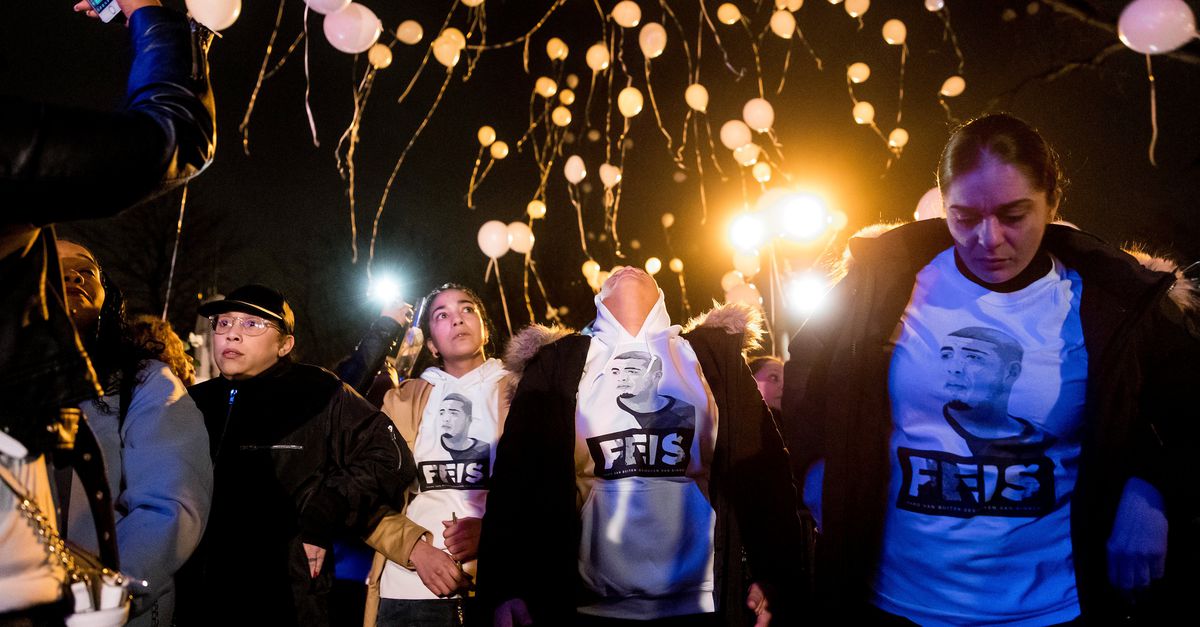 Rapper Feis werd op 1 januari 2019 doodgeschoten voor een café op de ...