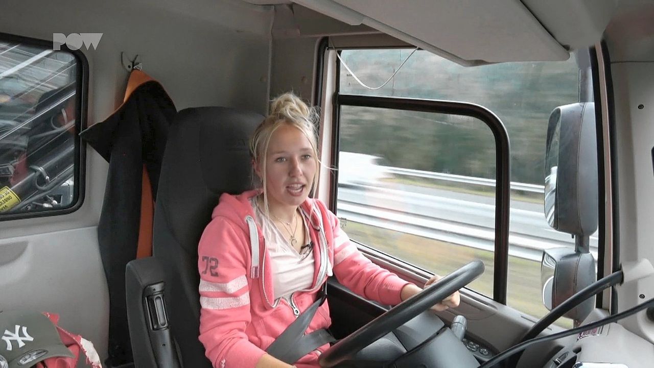 Trucker Fabienne onderweg in Meiden die rijden.