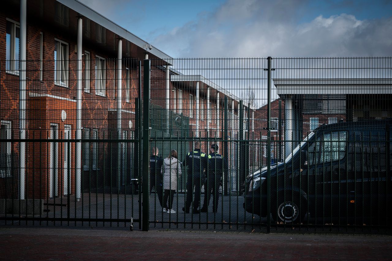 Inspectie: medewerkers en asielzoekers Ter Apel lopen ‘onacceptabel risico’ op geweld 