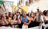 Aanhangers van de Vijfsterrenbeweging betuigen in Rome hun steun aan toenmalig premier Conte, augustus 2019. 