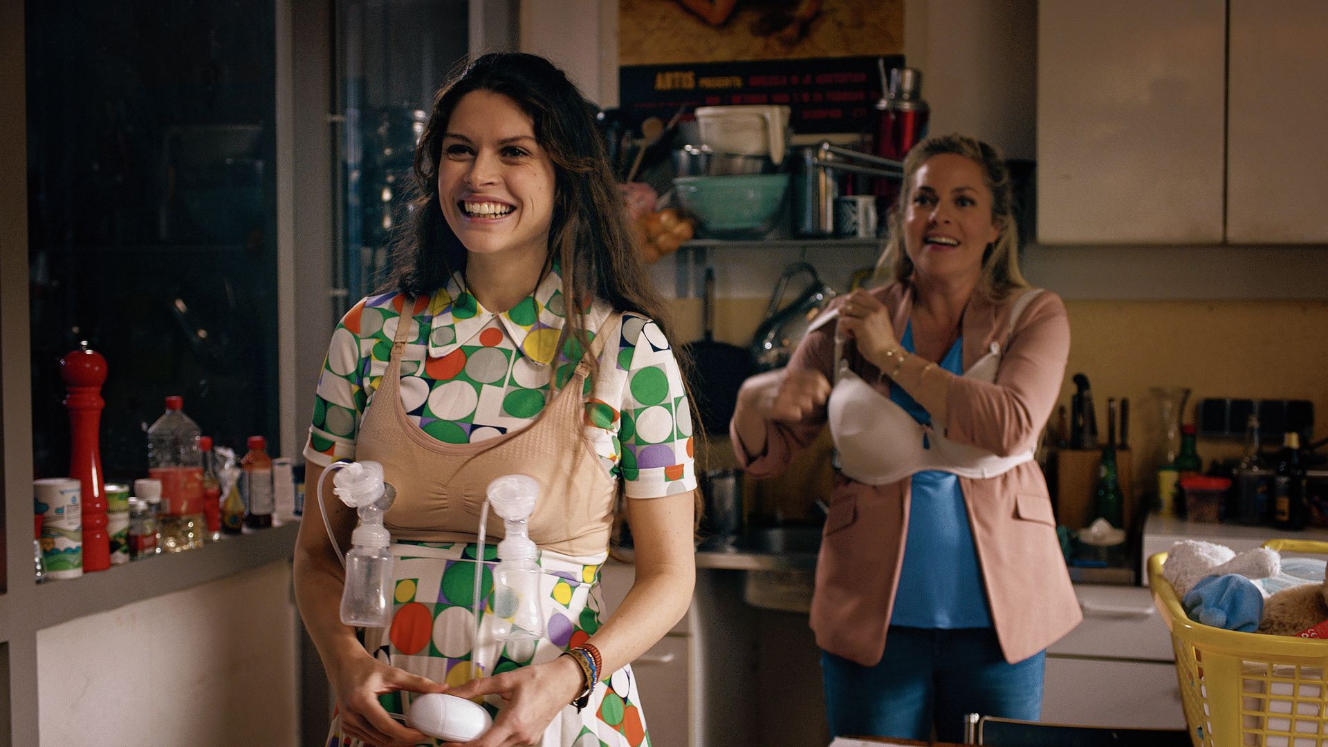 Pregnant again. мама фильм 2022. сериал про беременность медицина. рианна вог 2022. стильные беременные образы.