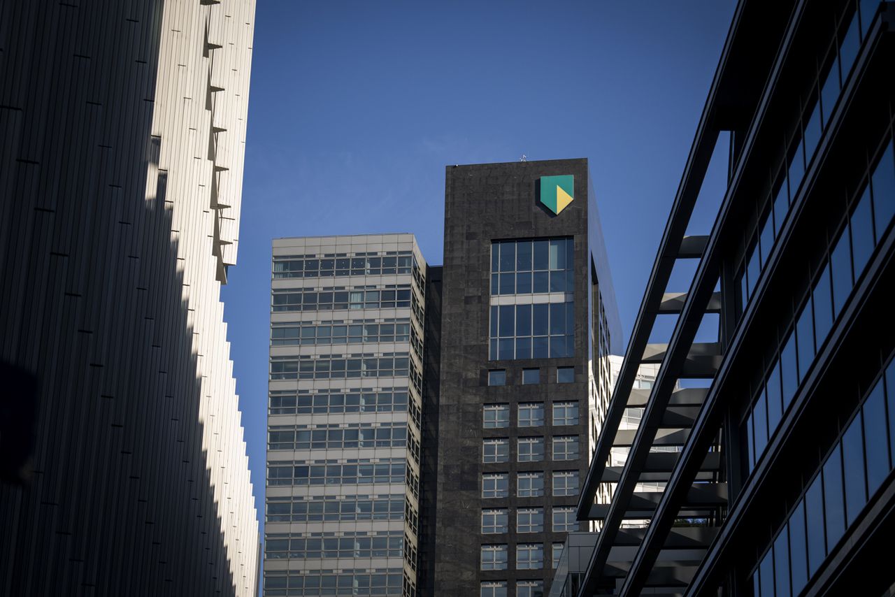 Na uitstel door interne onzekerheid gaat ABN Amro nu wél eigen aandelen  inkopen - NRC