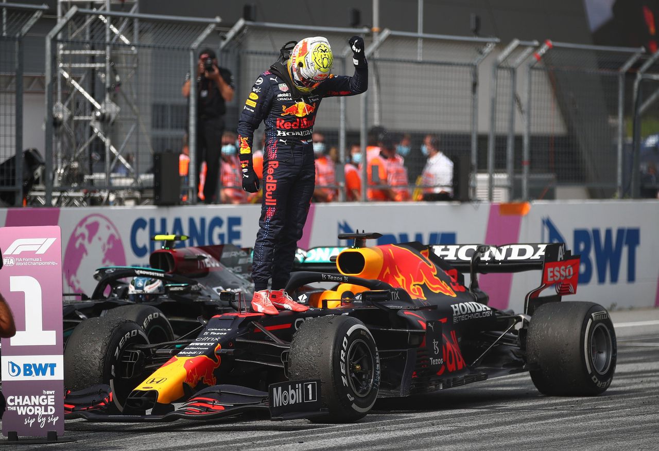 Max Verstappen na zijn zege in de Grote Prijs van Oostenrijk.