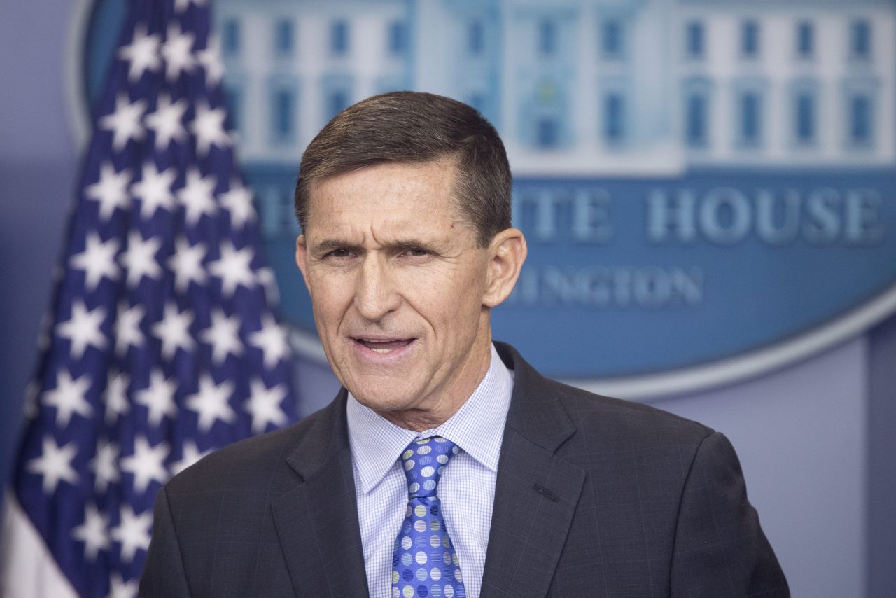 Michael Flynn lag de afgelopen dagen onder vuur omdat hij voor zijn benoeming met Rusland de sancties zou hebben besproken.