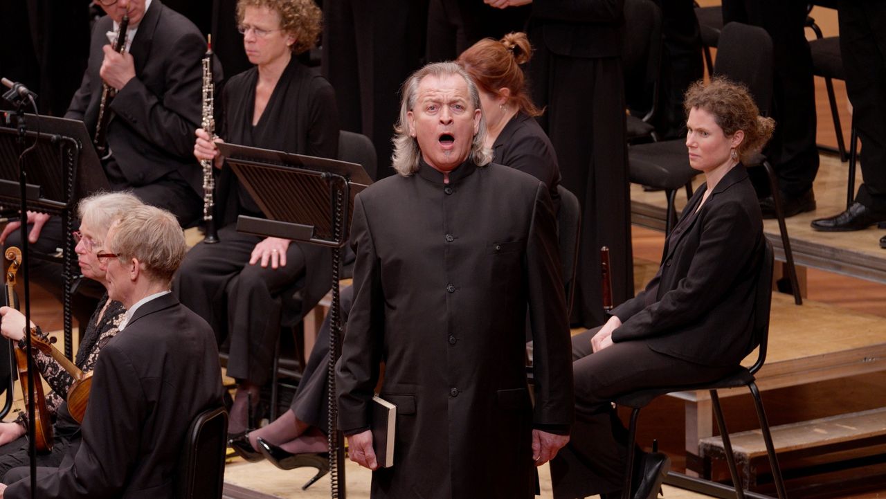 Ook moderne symfonieorkesten kunnen een prachtig intieme Matthäus-Passion uitvoeren 