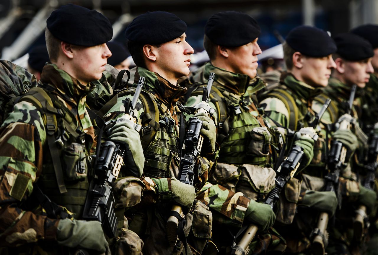 Mariniers tijdens de viering van het 350-jarig bestaan van het korps, eind 2015.