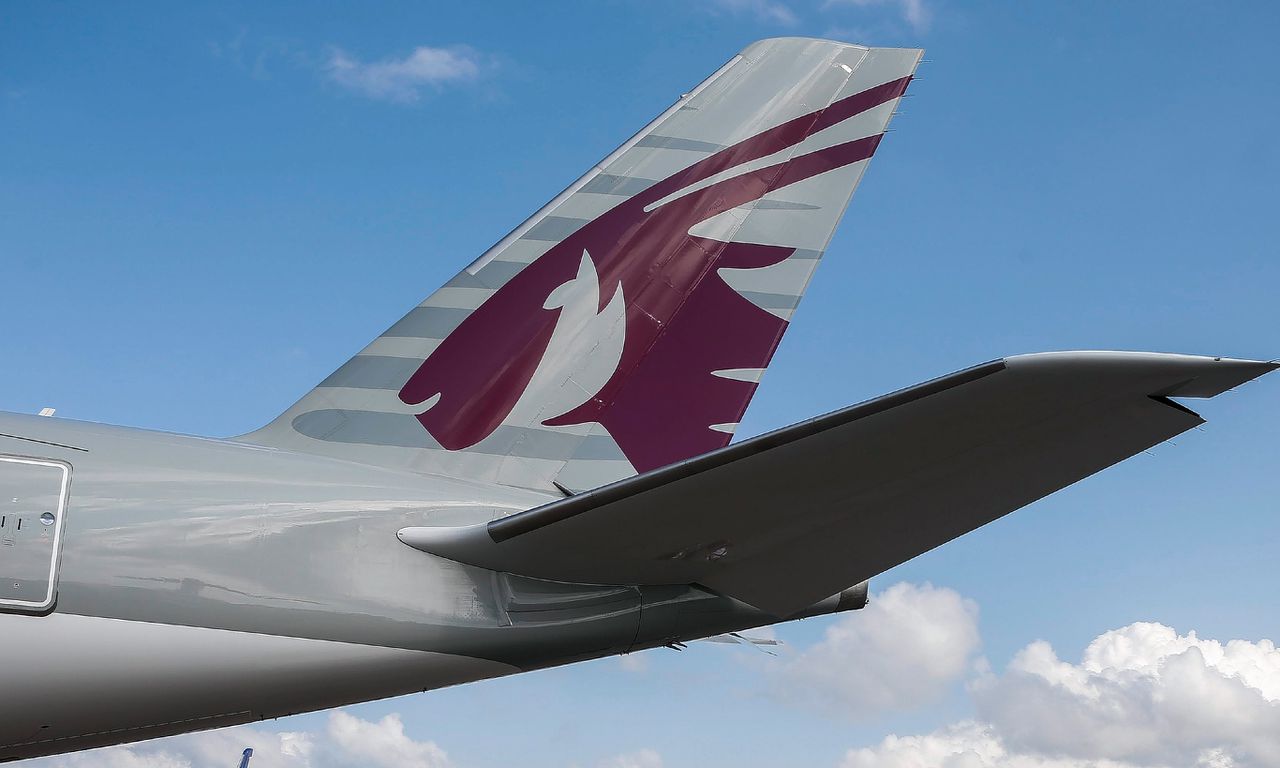 Staart van een vliegtuig van Qatar Airways.
