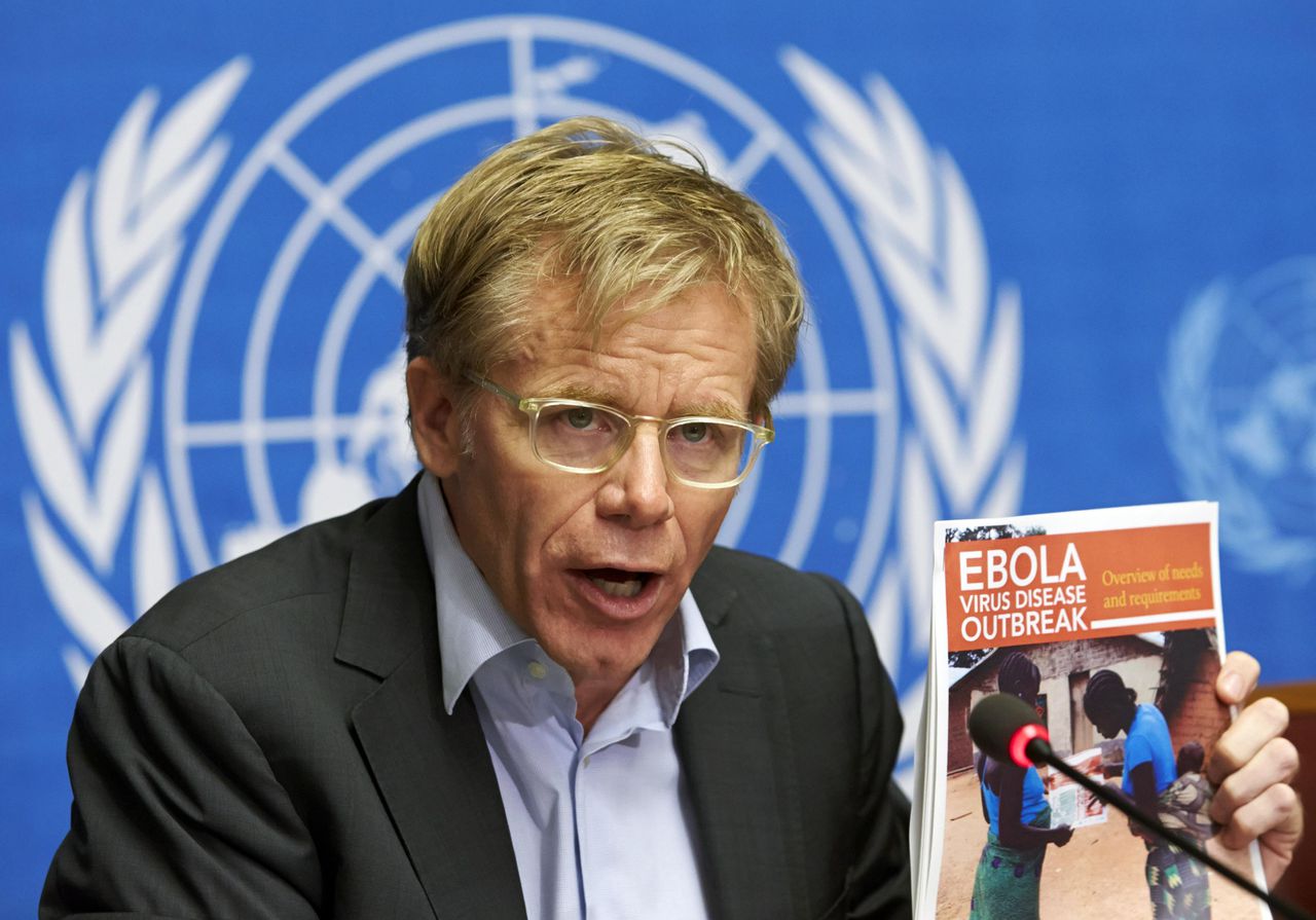 Vicedirecteur-generaal van de Wereldgezondheidsorganisatie Bruce Aylward. De WHO waarschuwde vandaag dat er voor de bestrijding van ebola inmiddels al meer dan driekwart miljard euro nodig is.
