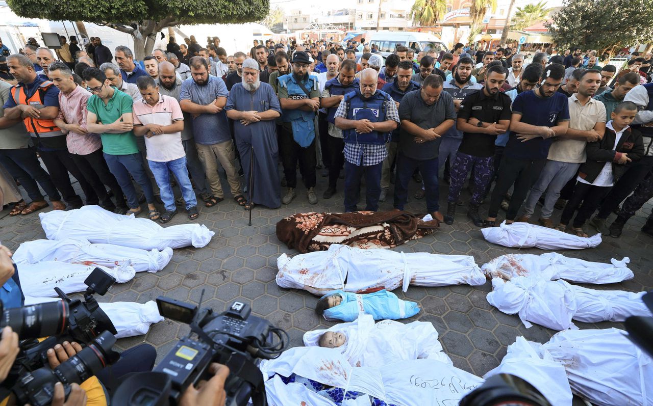 ‘Een scherfvest beschermt geen enkele journalist in Gaza. We wachten op onze beurt om te sterven’ 