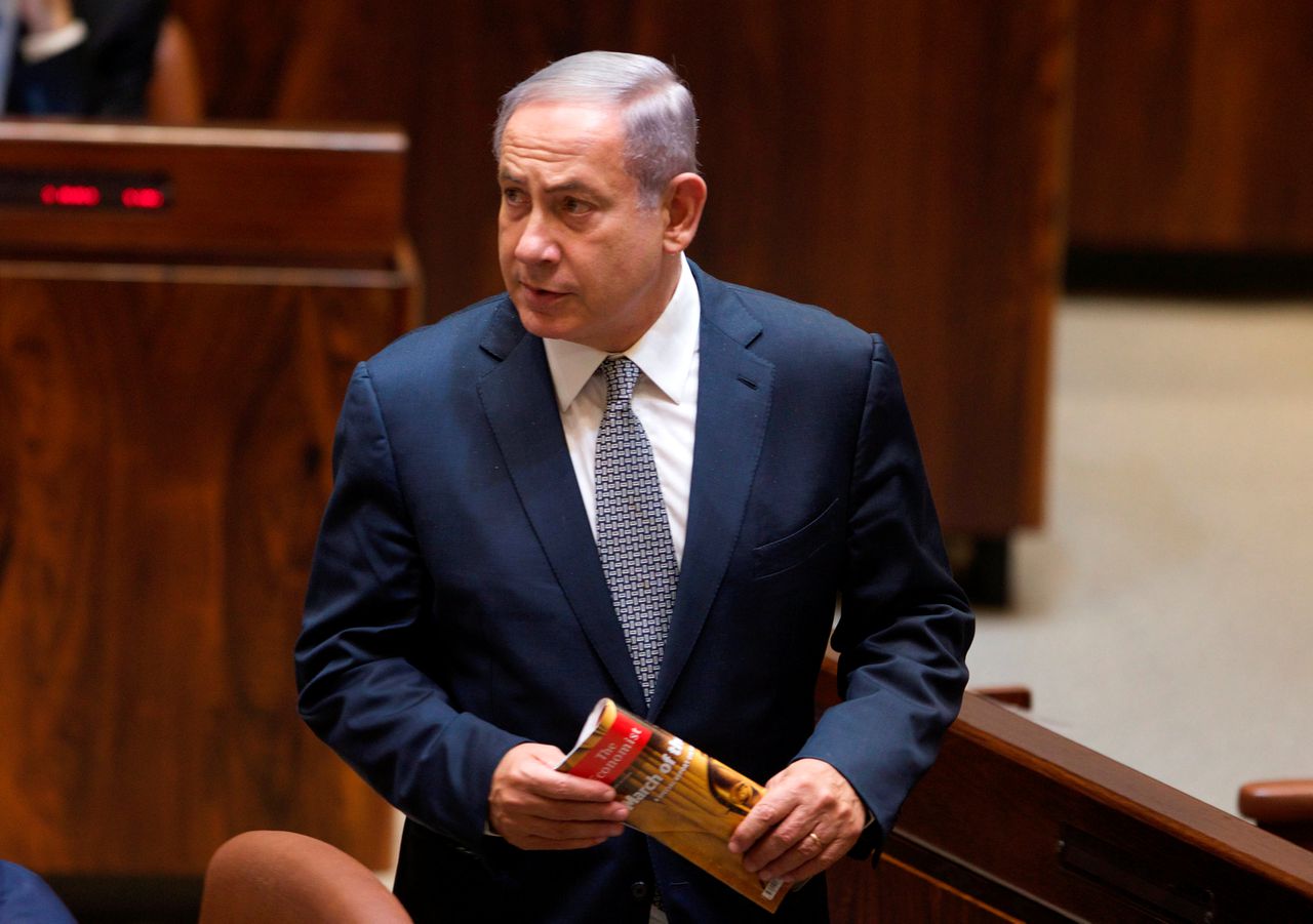 Premier Netanyahu tijdens de stemming in het Israëlische parlement op maandag.