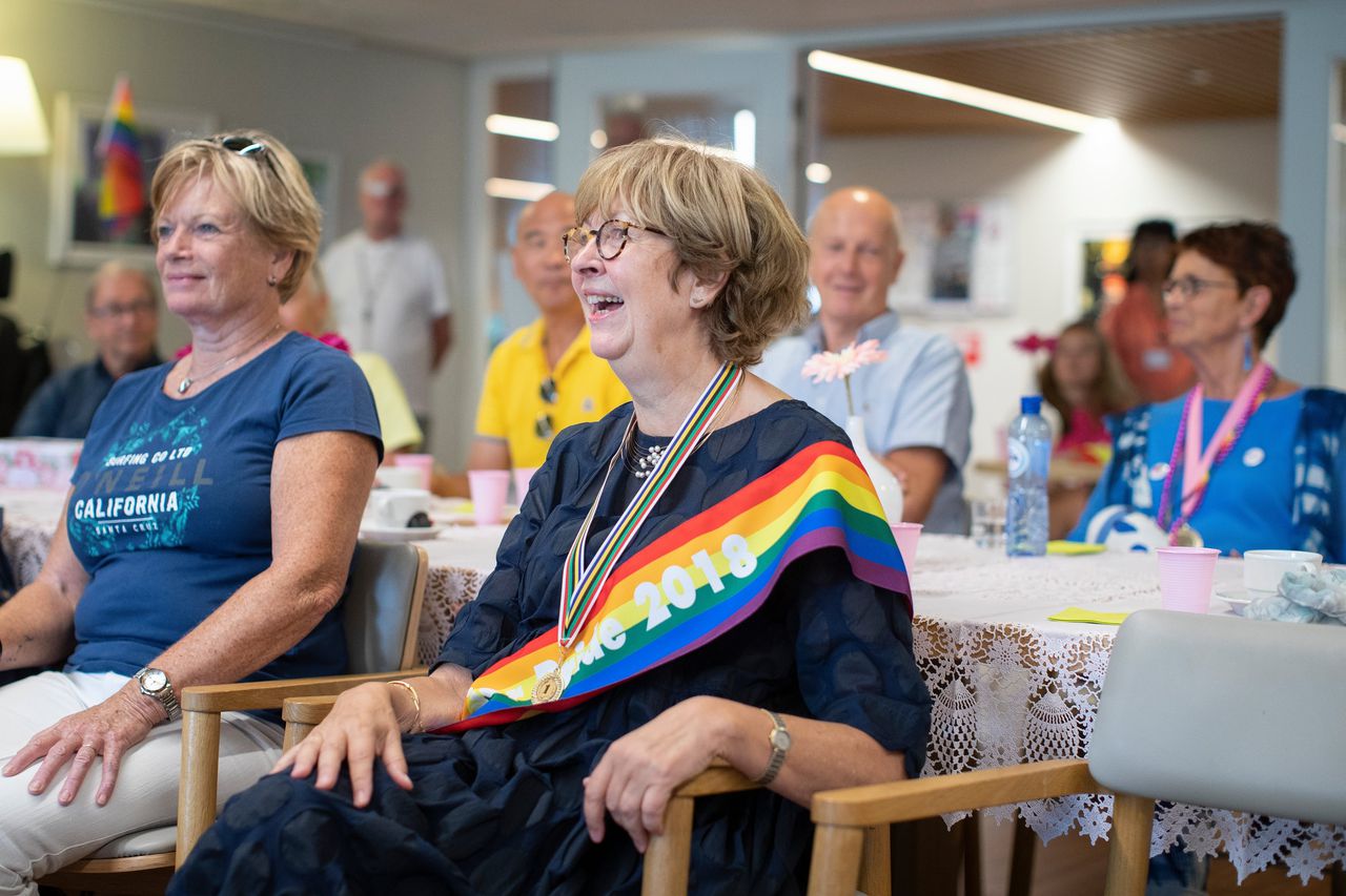 Mrs. Senior Pride 2018, bij de opening van de Senior Pride en de viering van de Nationale Roze Ouderendag bij Hof van Sloten in Amsterdam.