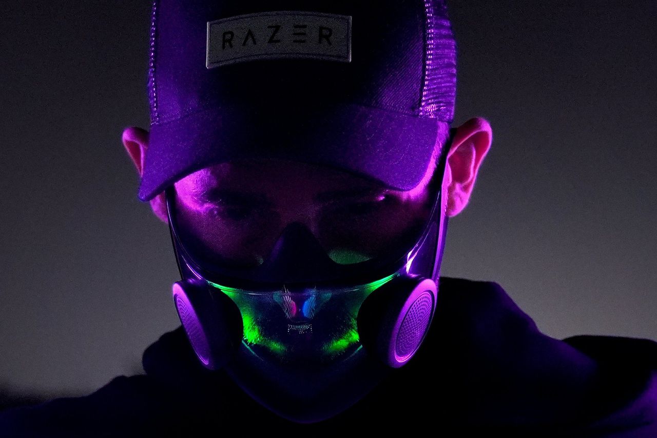 Een hightech mondmasker van Razer met actieve luchtfiltering.