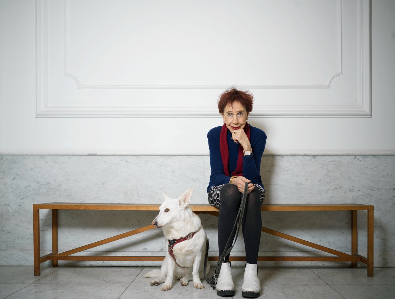 Charlotte Mutsaers: ‘Mijn hoge leeftijd bezorgt me weleens angst, want ik wil mijn hond per se overleven’