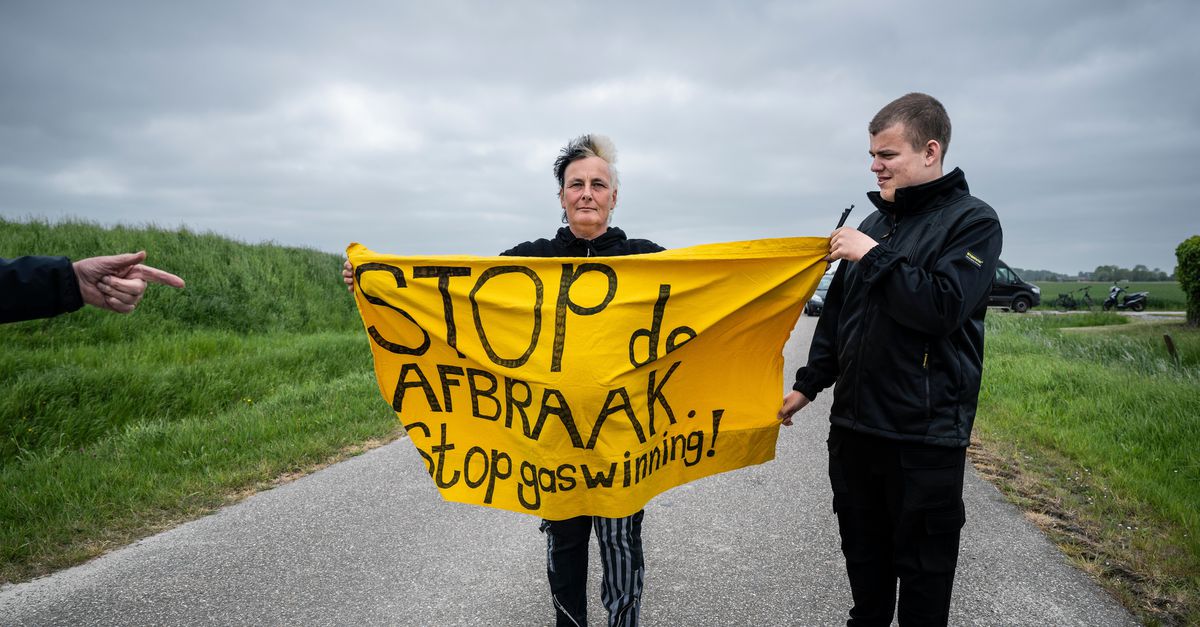 Communiceer met Groningers over toekomstige bevingen, bepleiten onderzoekers. ‘Ik heb door stress een hartinfarct gehad’
