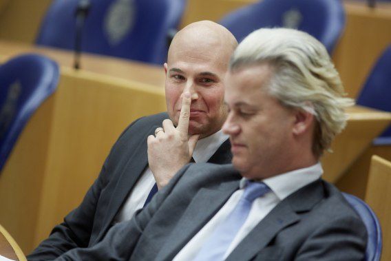 Joram van Klaveren en Geert Wilders tijdens een debat.