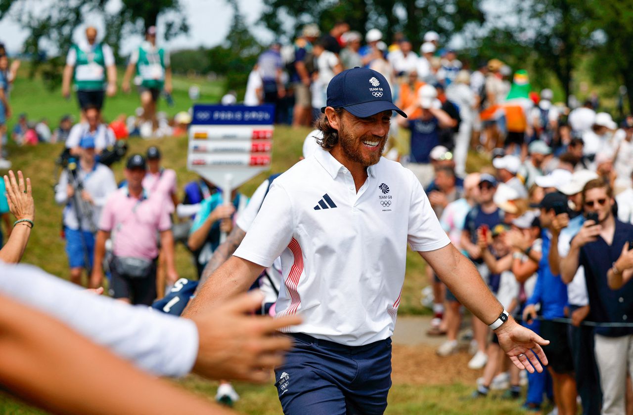 ‘Go in the hole’ smeken de Britten de golfbal van Tommy Fleetwood. Het mag niet baten: hij wordt tweede 