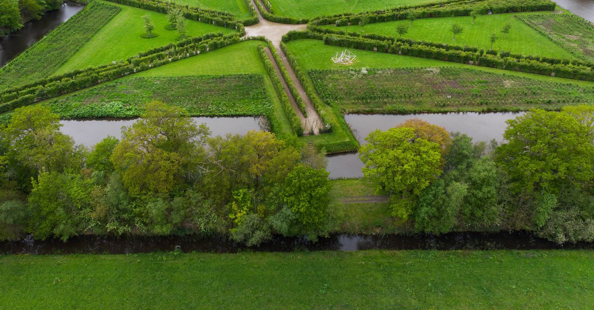 Een park dat uitnodigt tot dwalen en denken, over ruimte en tijd - NRC