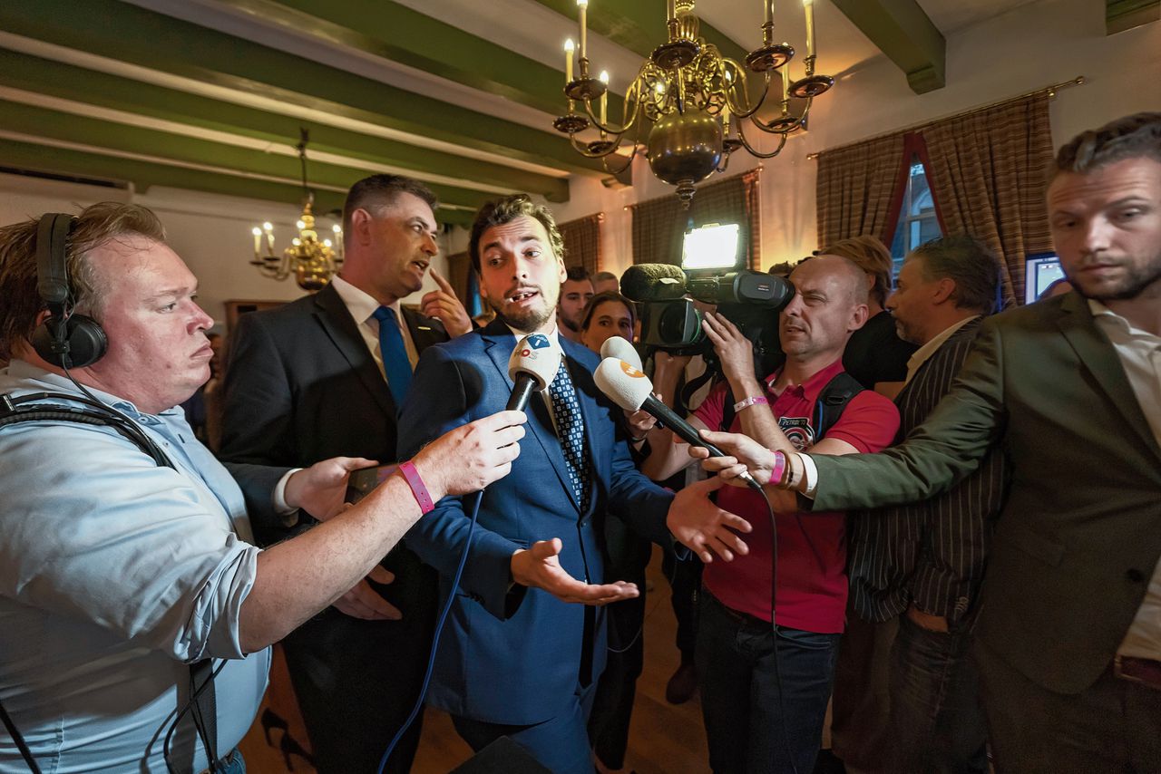 Partijleider Thierry Baudet reageert in het West-Indisch Huis in Amsterdam op de teleurstellende uitslag voor FVD. Foto Olivier van Middendorp