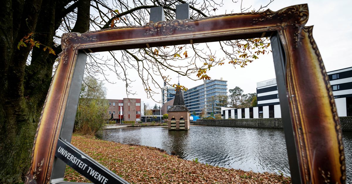 Rector Universiteit Twente over afschaffen cum laude: &#8216;Excellentie is nu te veel op het individu gericht&#8217;