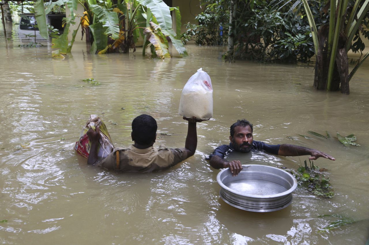 800.000 mensen ontheemd door overstromingen Kerala 