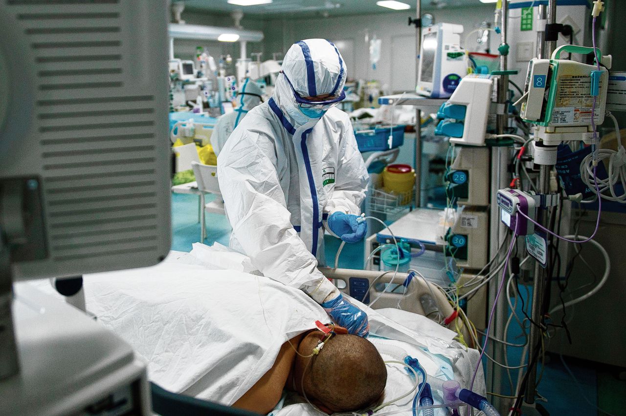 Analyse van Chinese ziekenhuispatiënten met corona toonde dat 6 procent op de IC of aan de beademing terechtkomt.