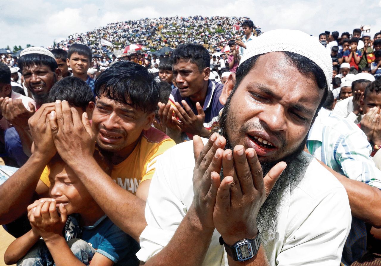 Duizenden Rohingya demonstreren voor meer burgerrechten en veiligheid in Myanmar 