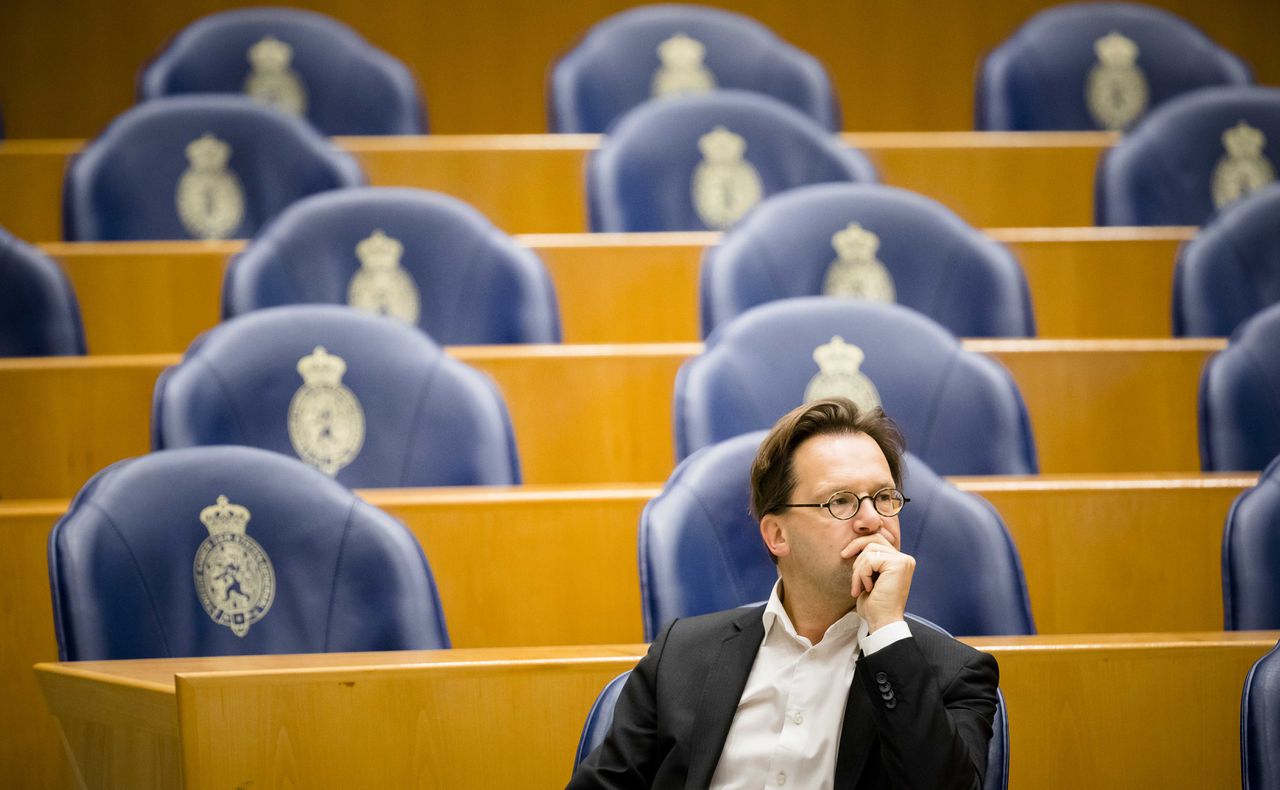 "De initiatiefwet van Kamerlid Ronald van Raak (SP, afgebeeld) was een goede poging, maar is met amendementen uitgekleed."