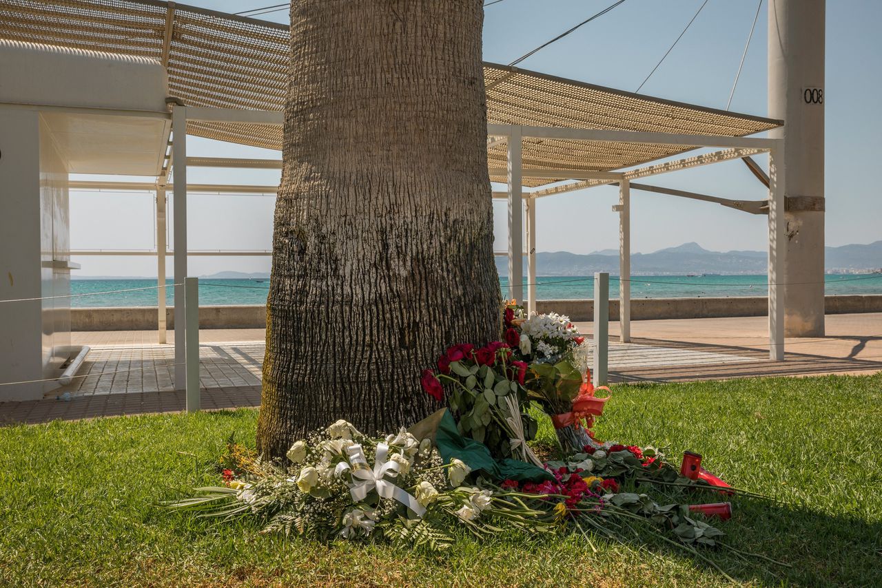 De plek op Mallorca waar een Nederlandse toerist, Carlo Heuvelman, door een groep jongeren uit Nederland dodelijk werd gewond.